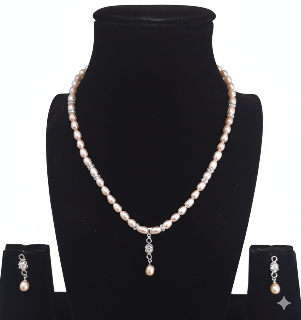 One Line Pearl Necklace